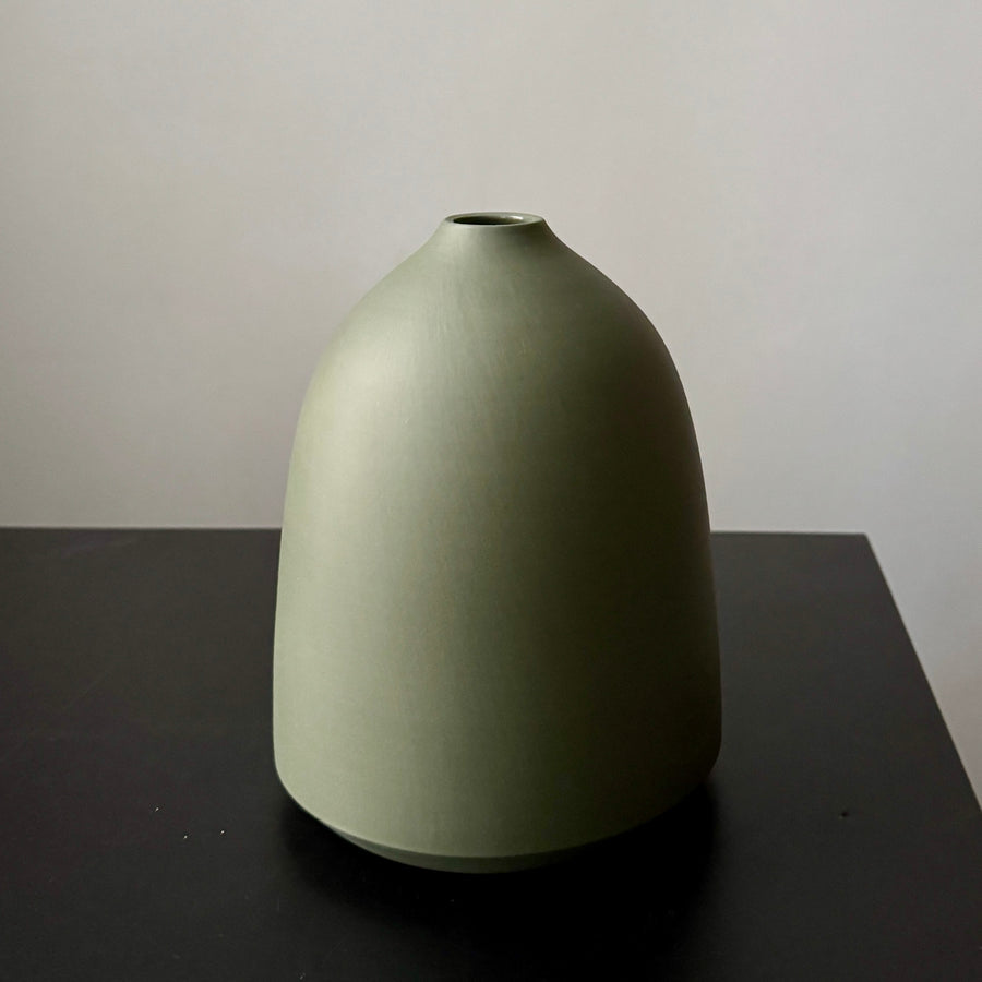 6-8" Ivy Green Vases