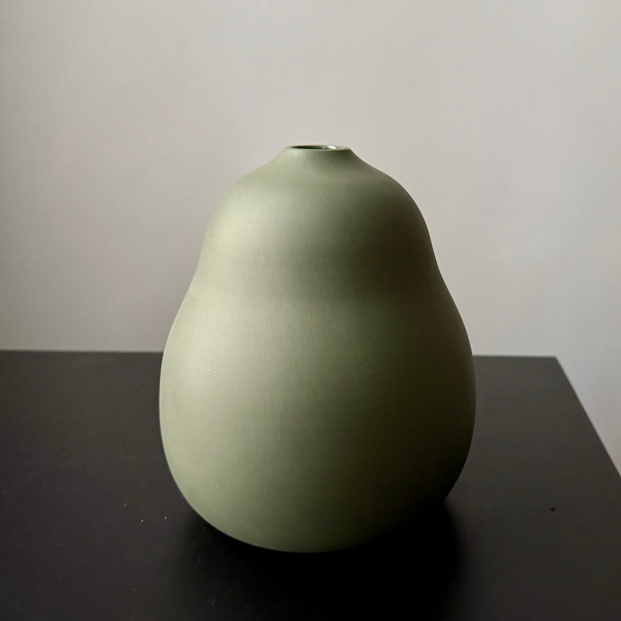 6-8" Ivy Green Vases