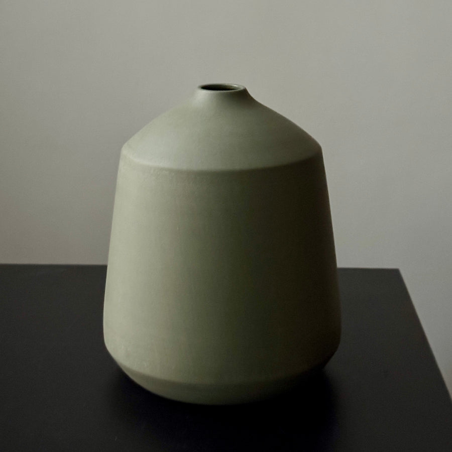 8-11" Ivy Green Vases