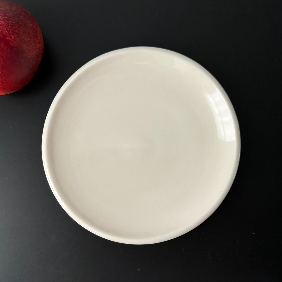 B07 BEVEL Bread plate