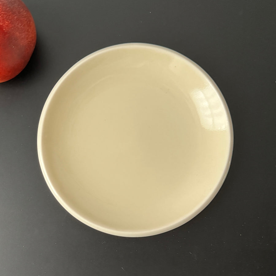 B07 BEVEL Bread plate