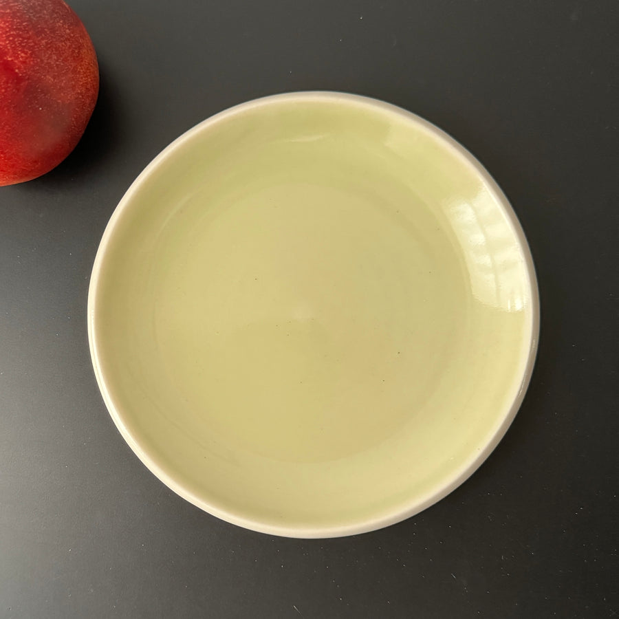 B07 BEVEL Bread plate