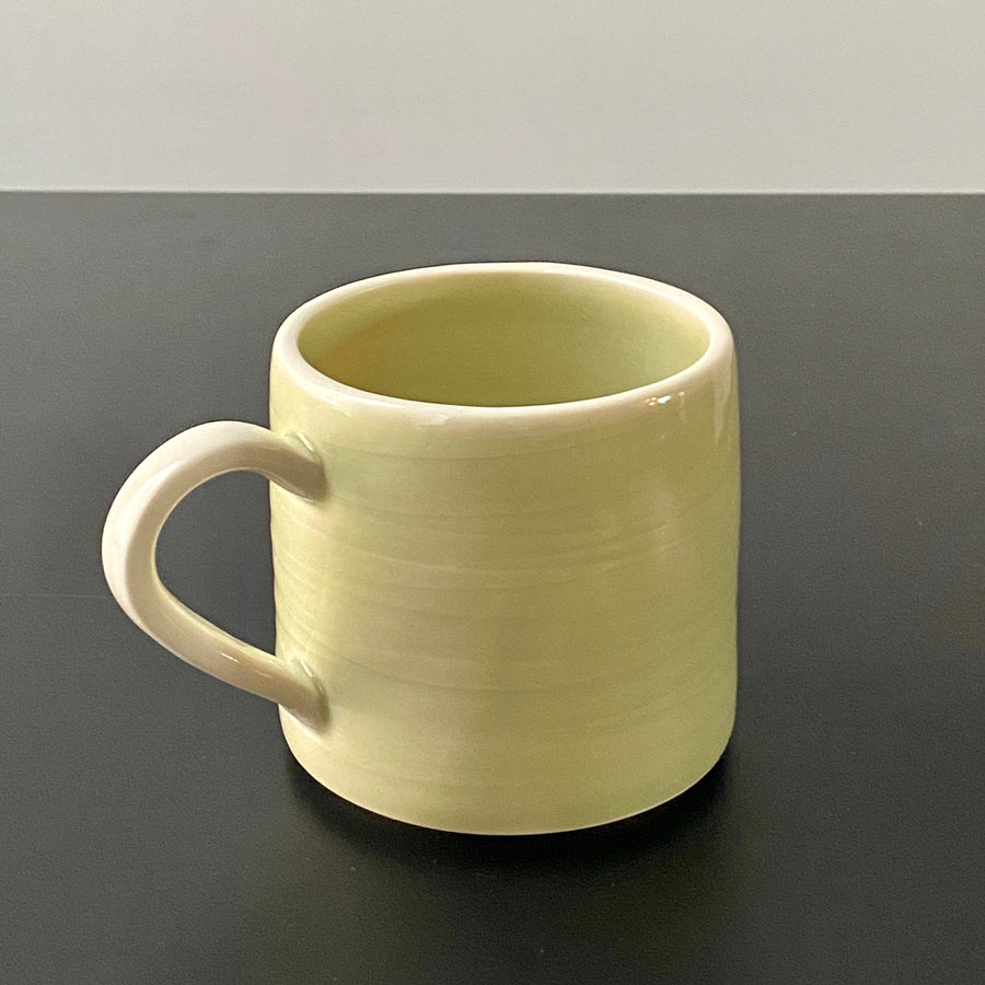 G16 WET GRASS Mug