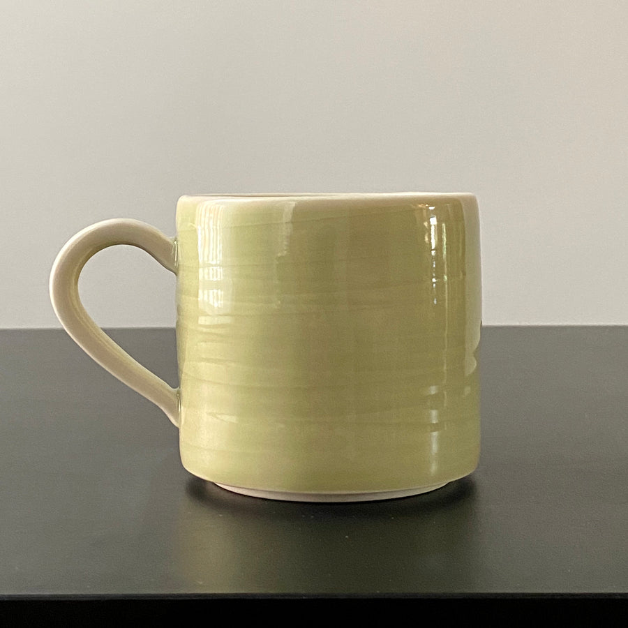 G16 WET GRASS Mug